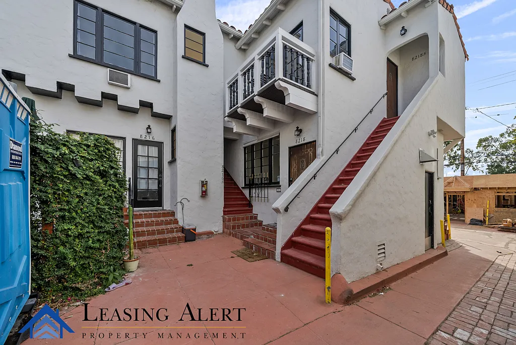Building Photo - 8214 1/2 Norton Ave