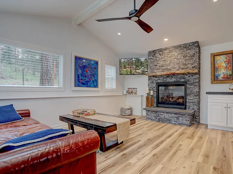 9657 Hurty Ave — Photo 6