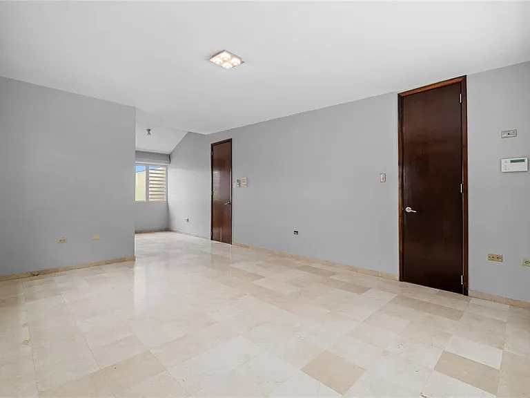 606 Calle 1 — Photo 25