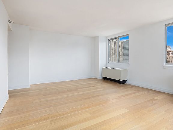 4th image of 308 E 38th St APT 15A