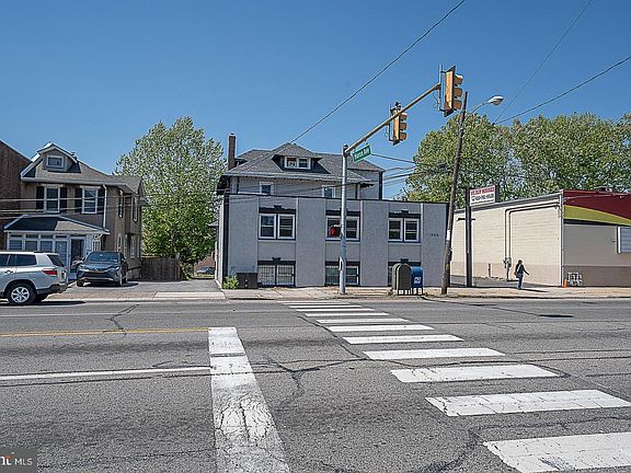 2nd image of 565 Chester Pike