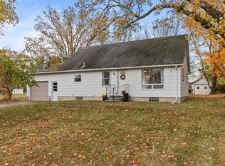 922 Elm St, Manawa, WI 54949