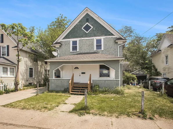 1009 Russell St, Kalamazoo, MI 49001