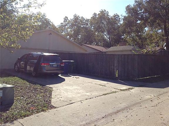 4th image of 2721 Ashglen Dr