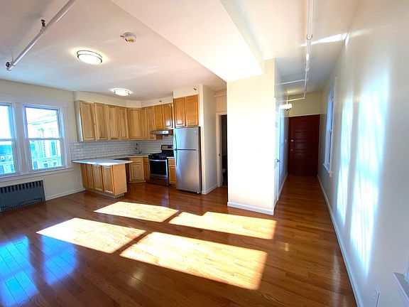 3rd image of 194 Beach 109th St APT 2
