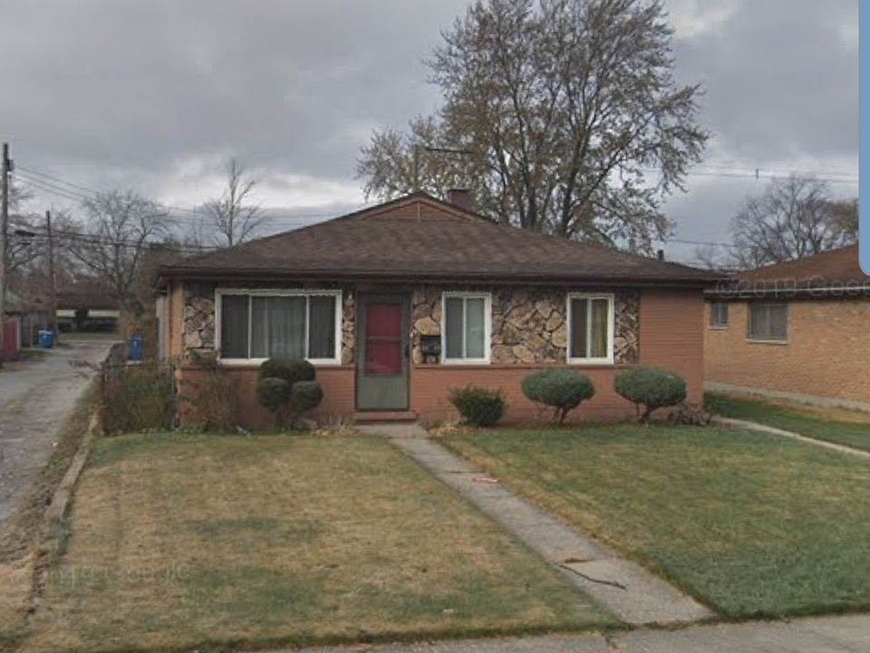2nd image of 1382 Greenbay Ave