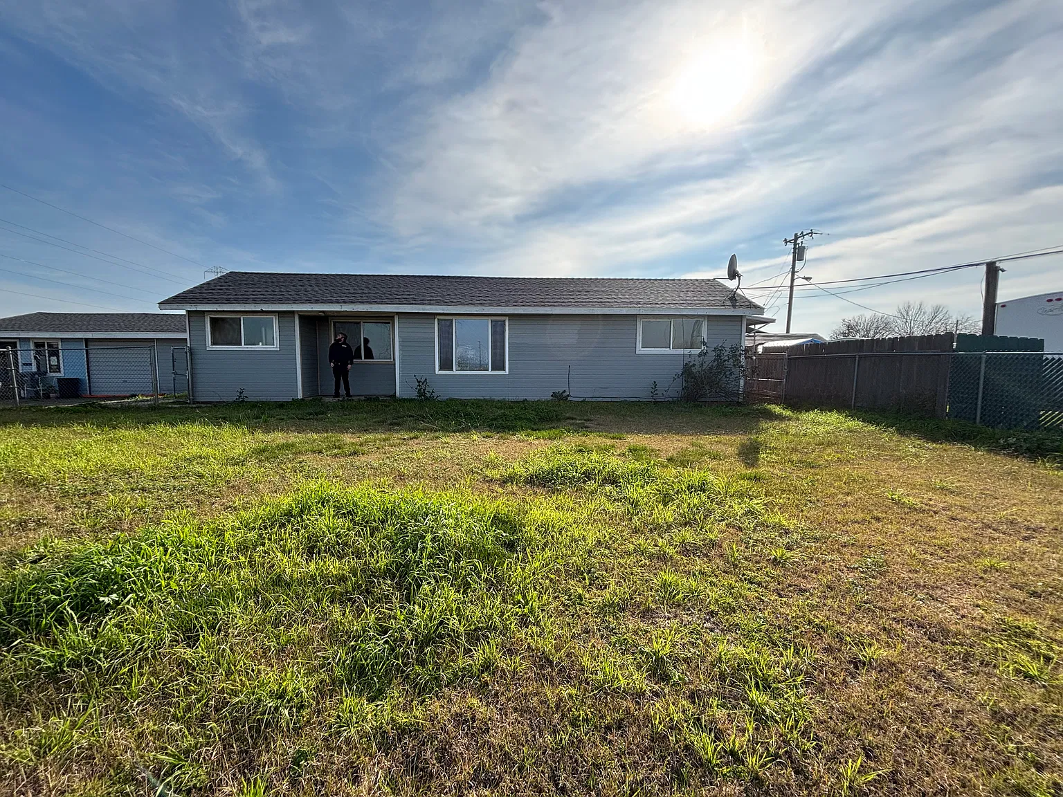4 bed, $1,995 — Photo 1