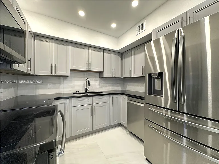 17620 Atlantic Blvd #310 — Photo 9