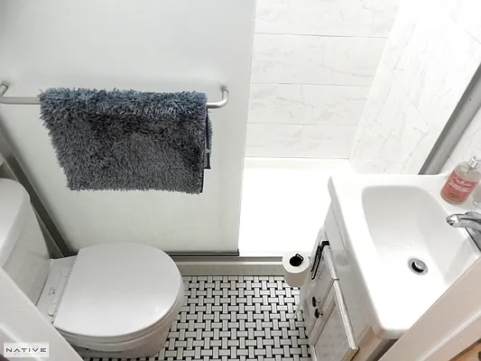 Rented by Native Real Estate LLC | media 16