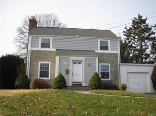 10 Longview Dr, Eastchester, NY 10709