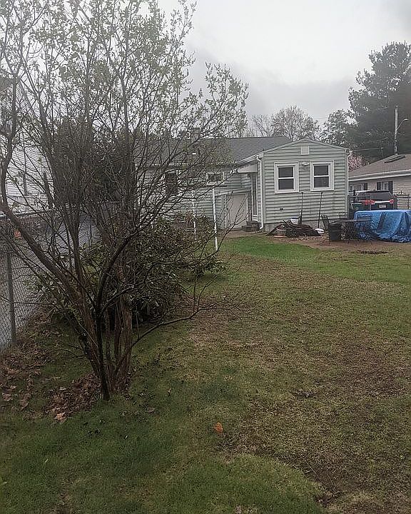 1st image of 17 Monarch St