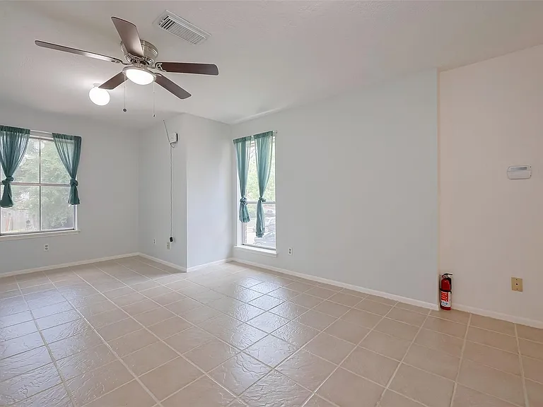 1103 Cheyenne Meadows Dr — Photo 27