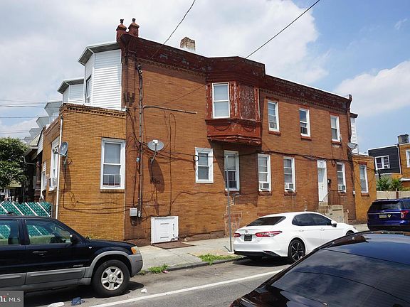 4th image of 1851 E Cambria St