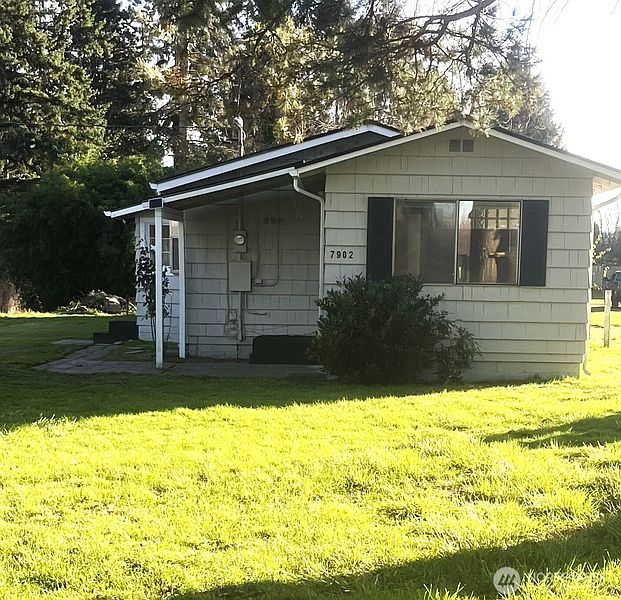 4th image of 7902 48th Street E