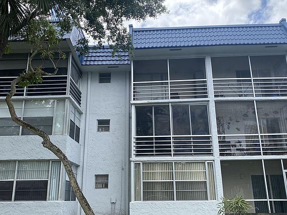 2nd image of 3160 HOLIDAY SPRINGS Boulevard #7-311