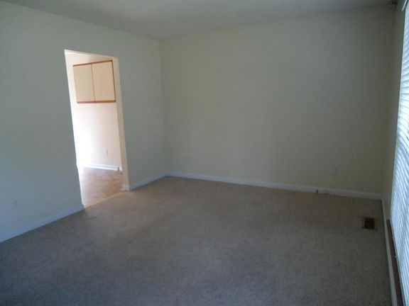 5th image of 1850 Longcress Dr