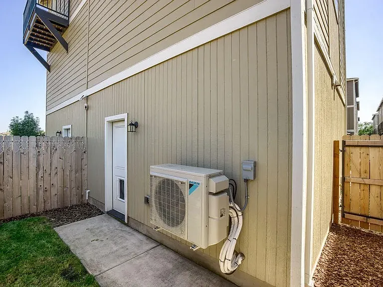 7810 Jacqueline Way — Photo 10
