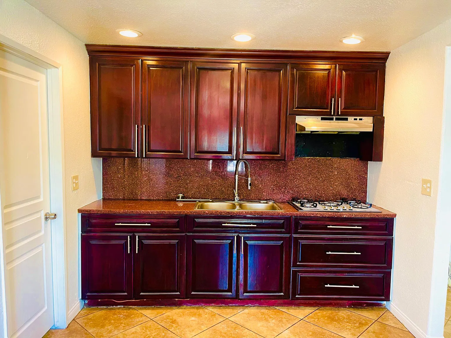 83080 Dillon Ave — Photo 1