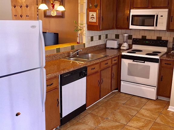3rd image of 211 Seneca Forest Ct