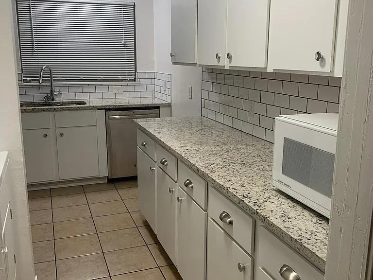 2532 Forest Park Blvd — Photo 18