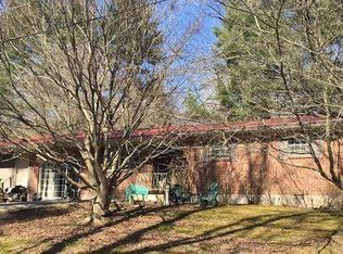 110 Adkins Ave, Fayetteville, WV 25840