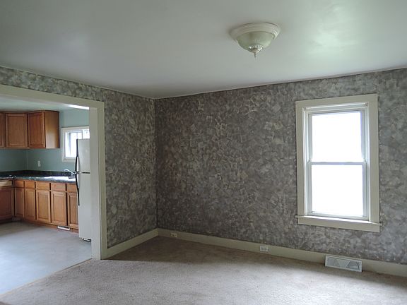 4th image of 6082 Abbey St