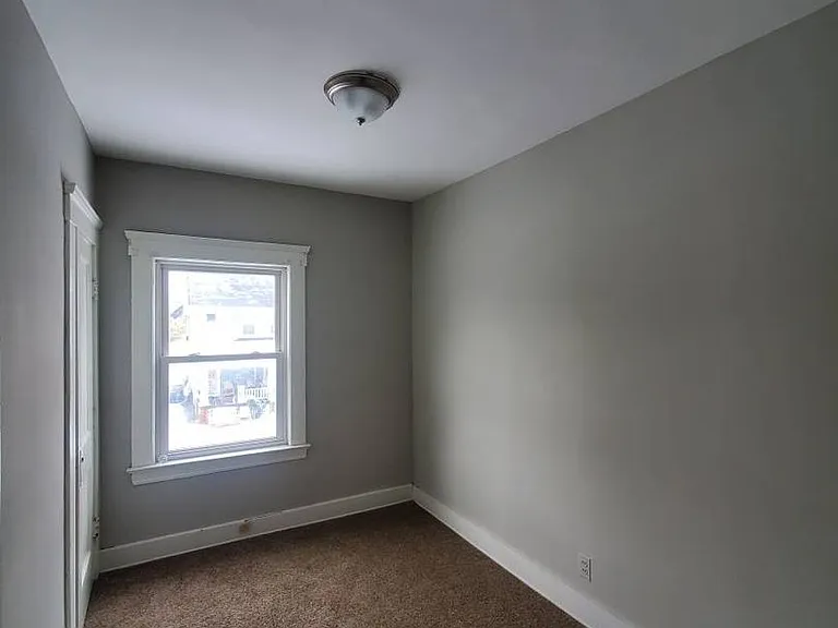 14205 Savannah Ave — Photo 4