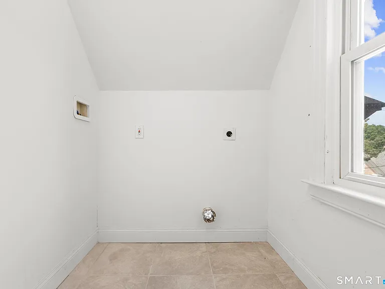 132 Bunker Hill Ave #3 — Photo 22
