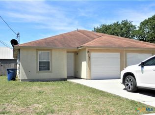 1030 Helen Dr, New Braunfels, TX 78130