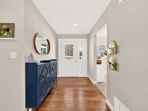 4th image of 3802 SE 15TH STREET