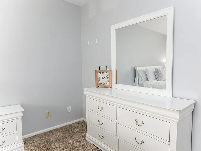 1280 W Ocean View Ave #4 — Photo 4