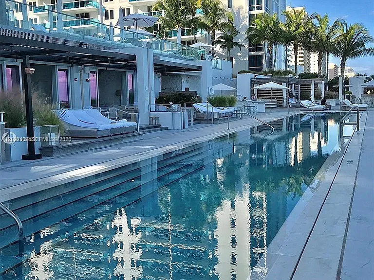 2301 Collins Ave #843 — Photo 31