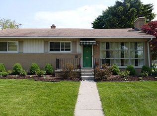 2495 Northfield St, Trenton, MI 48183