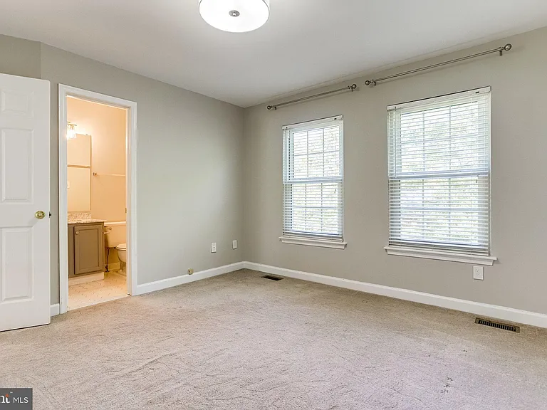 1706 S Edgewood St — Photo 40