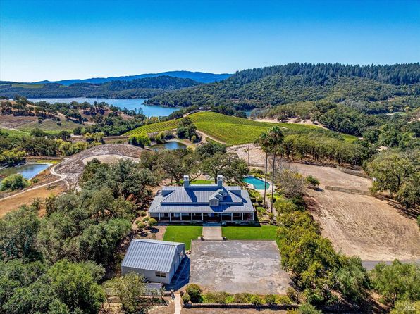 1740 Conn Valley Road - 3bd/4ba, 3,626 sqft - in Saint Helena, CA
