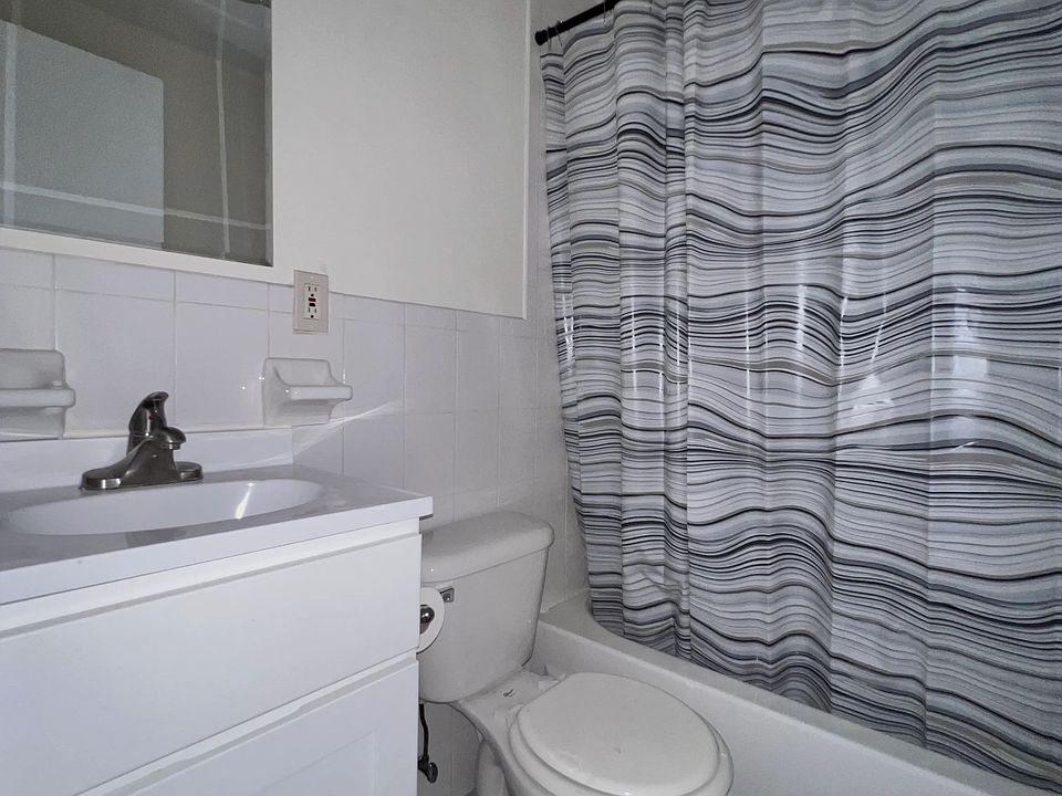 2nd image of 31-79 30th St #1