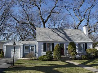 73 Edgehill Rd, Warwick, RI 02889