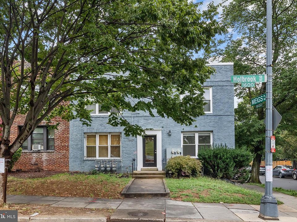 1st image of 1627 Holbrook St NE APT 2