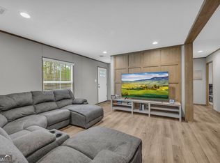 473 Chandler Place Dr, Lavonia, GA 30553