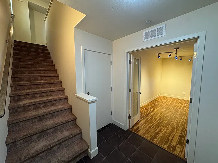2 bed, 2.0 bath, 1300 sqft, $2,295 — Photo 2