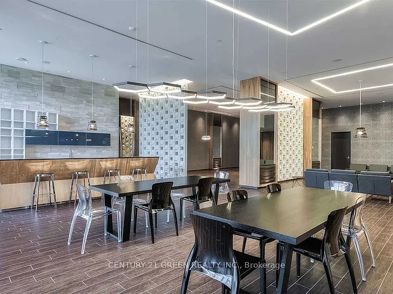 36 Park Lawn Rd #303 — Photo 12