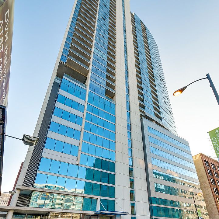 1st image of 303 W Ohio St #2808