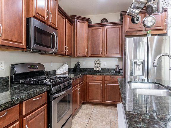 5th image of 22078 N BRADFORD Drive