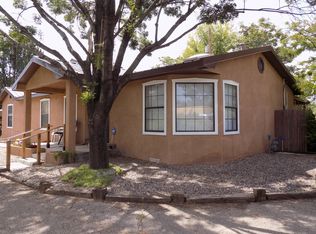 442 Bledsoe Rd NW, Los Ranchos De Albuquerque, NM 87107