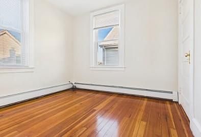4th image of 34 Alice St #32