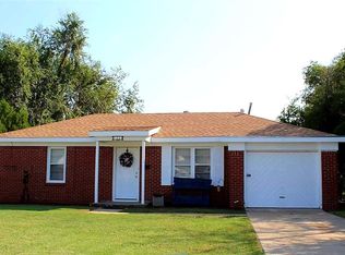 1320 E Oakhurst St, Altus, OK 73521