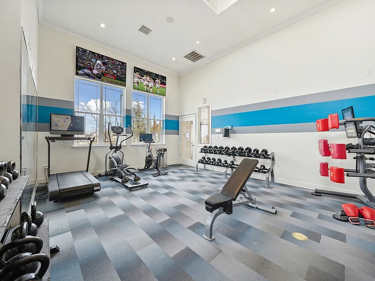 The Parc at East Fifty First — Photo 19