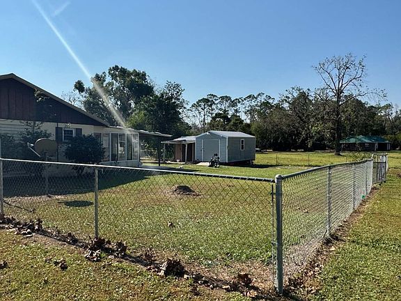 3rd image of 602 Padgett Ave
