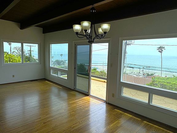 3rd image of 7103 Rindge Ave
