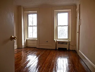 Rented by Aimee Grodanz, LREB